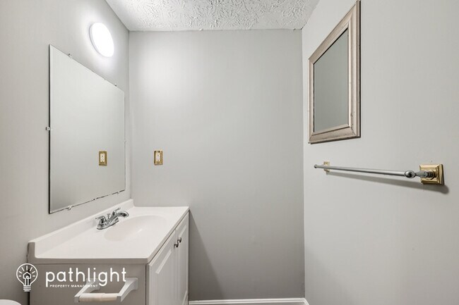 Building Photo - 9 Greenleaf Rd, Parkville, MD, 21234
