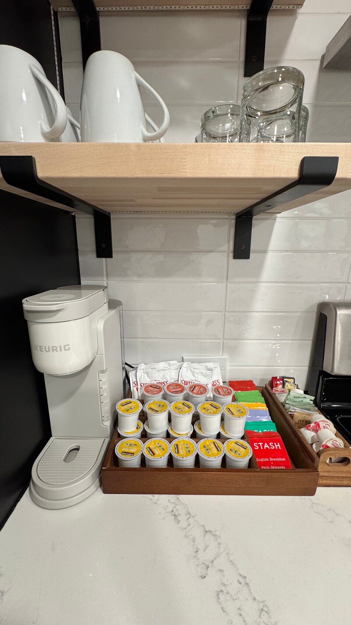 Coffee, tea and hot chocolate choices - 1519 32nd Ave