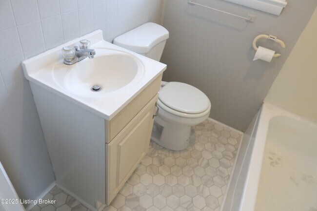 Building Photo - 4920 KY-1638