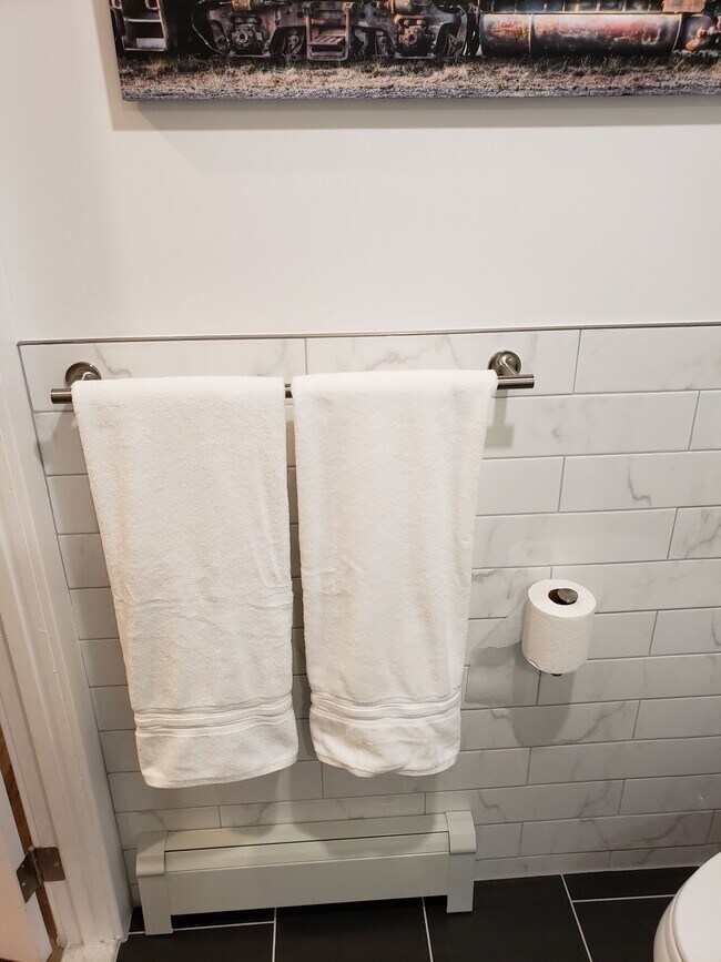 Building Photo - 15 E 117th St