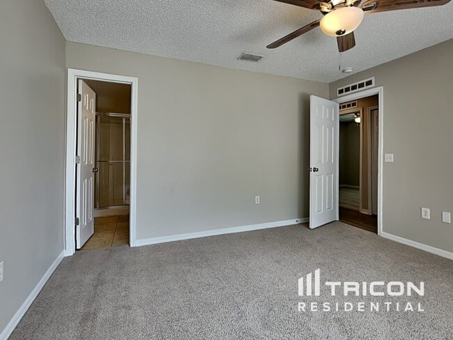 Building Photo - 13714 Gentle Woods Ave