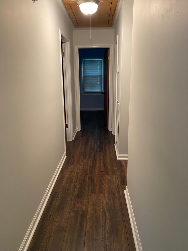 Hallway - 1531 Wakendaw Rd