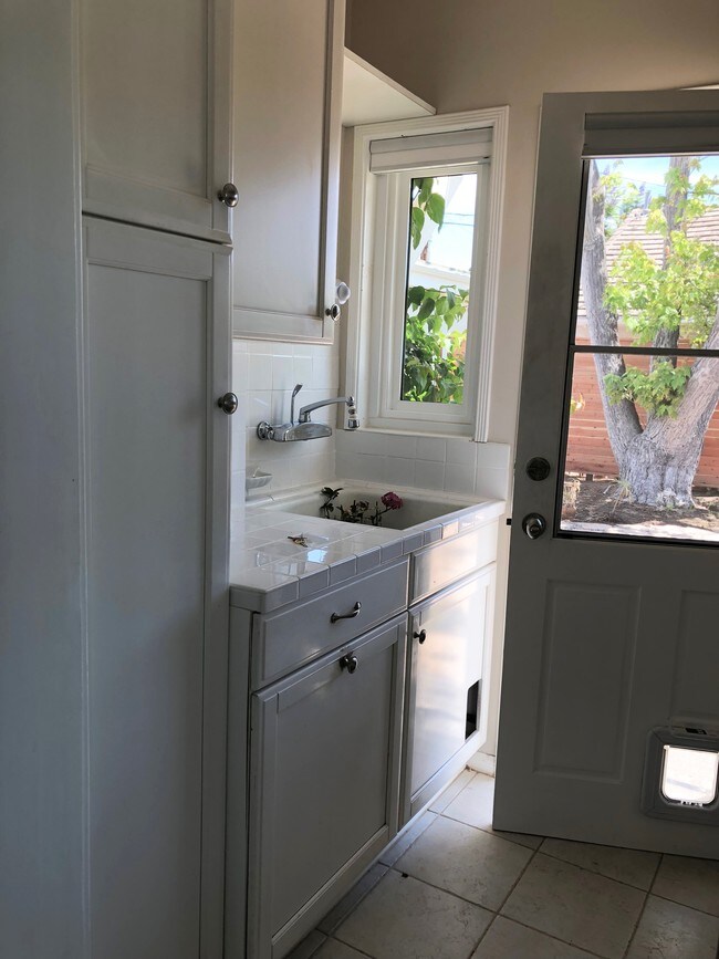 Building Photo - 2315 24th St