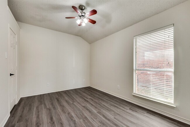 Building Photo - 5509 Fruitwood Dr