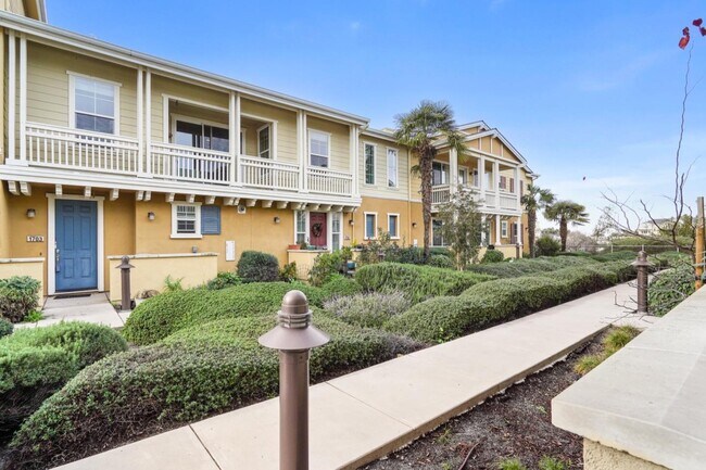 Building Photo - 643 Turnbuckle Dr