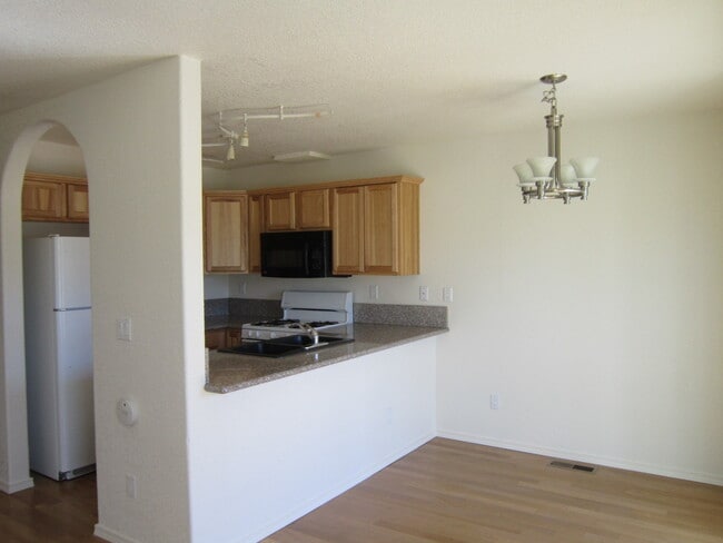 Building Photo - 1710 Lancaster Ave