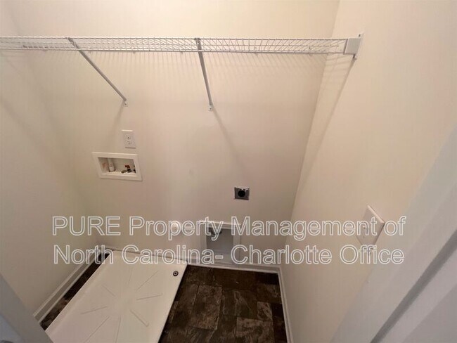 Building Photo - 7627 Galvin St