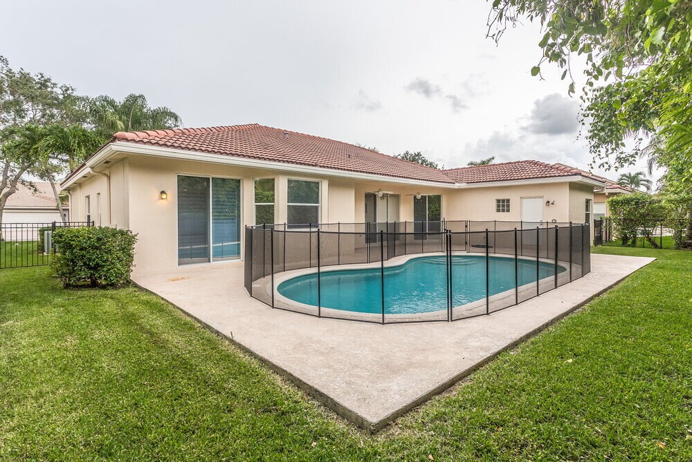 Building Photo - 10316 NW 53rd Ct