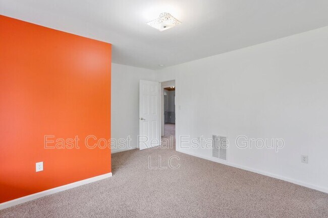 Building Photo - 16208 Woburn Rd