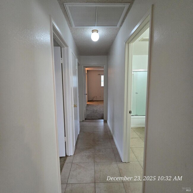 Building Photo - 4875 Silverado Dr