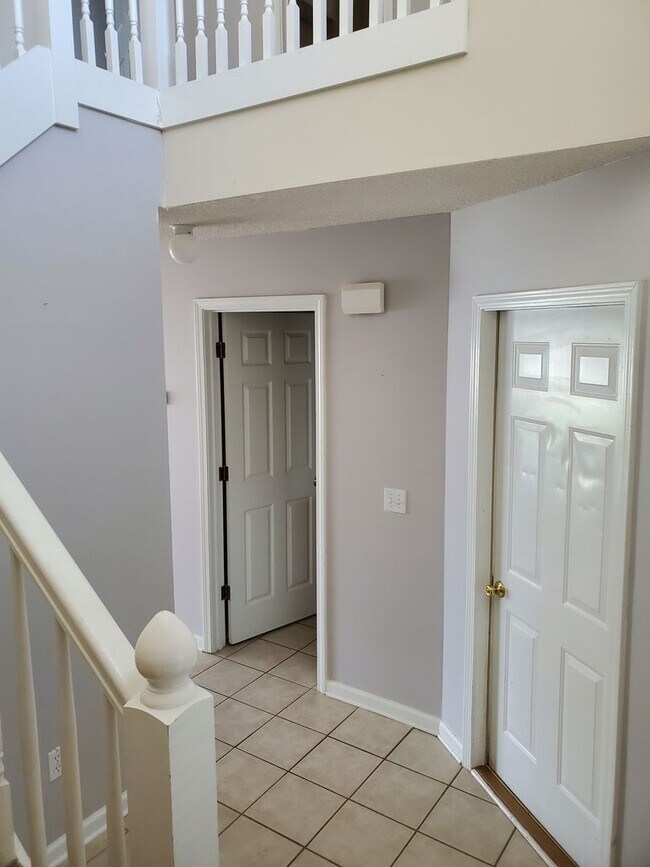 Building Photo - Dunwoody Subdivision!  Close to Ft. Novose...