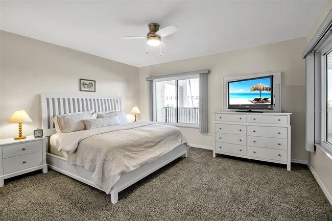 Building Photo - 1485 Gulf of Mexico Dr