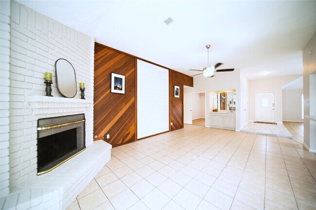 Building Photo - 3110 Flintwood Dr