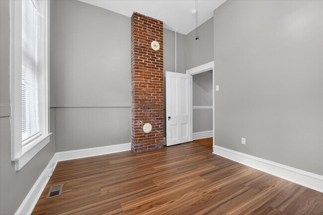 Building Photo - 2416 S 13th St