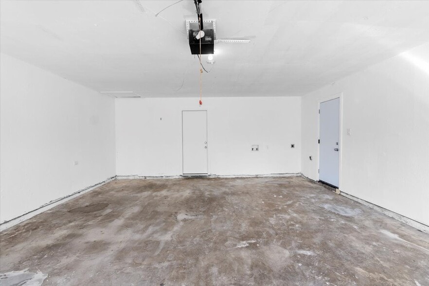 Building Photo - 2828 Cottonwood Ln