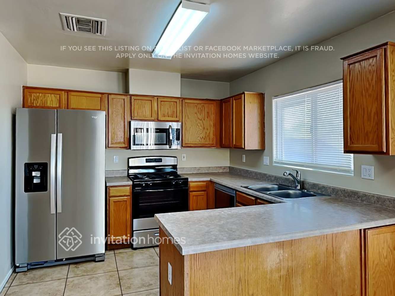 Building Photo - 3735 W Sunland Ave