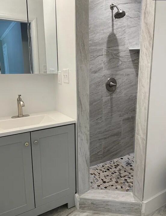 Building Photo - 63 E 56th St