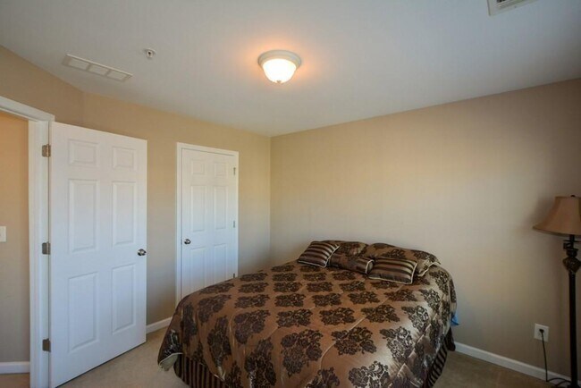 Building Photo - 6135 Indian Wood Cir