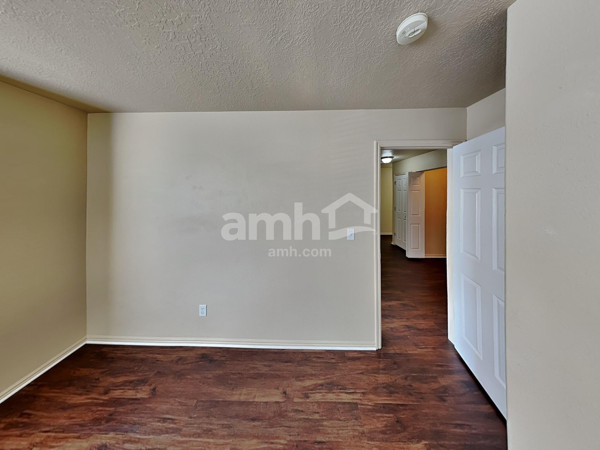 Building Photo - 645 Cattail Dr