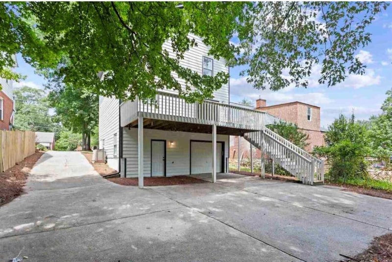 Building Photo - 2299 Boulevard Granada SW