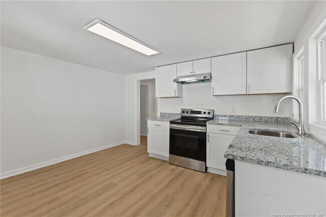 Building Photo - 5109 Higgins St