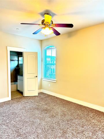 Building Photo - 301 Lily Ln