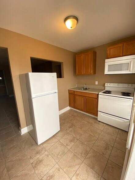 Building Photo - 106 N Carter St