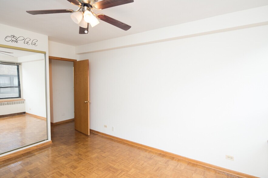 Building Photo - 4180 N Marine Dr