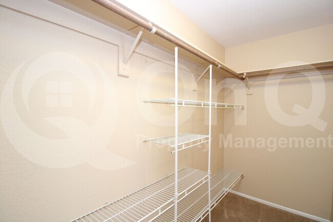Building Photo - 509 E Kristal Way