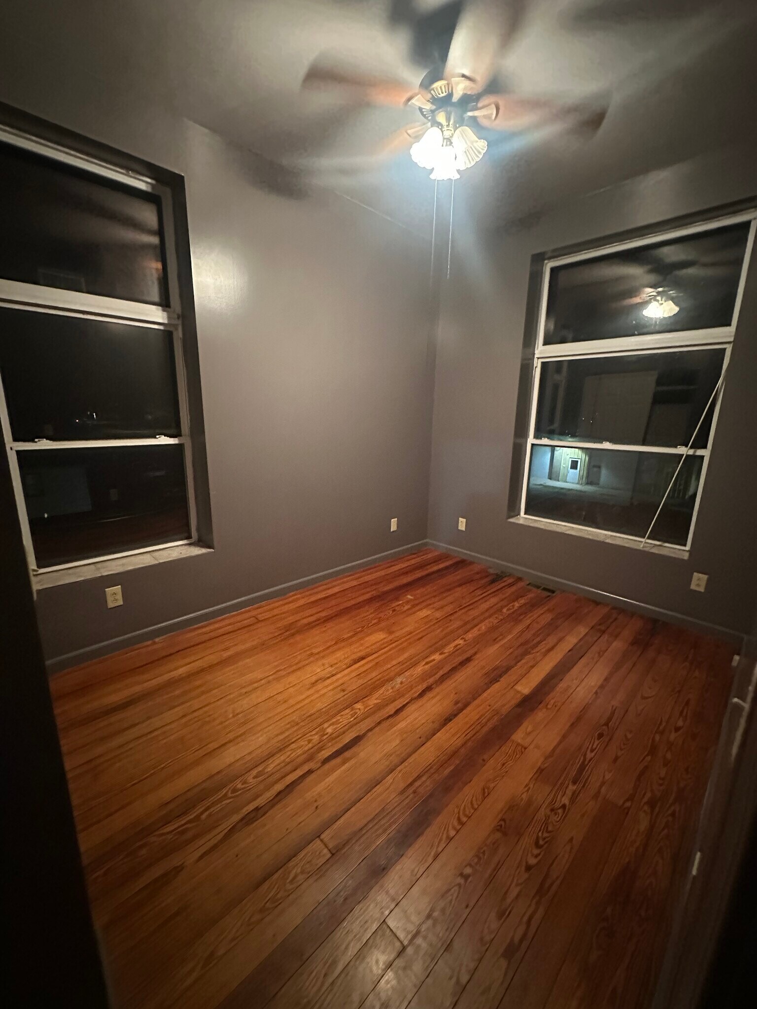 Building Photo - 998 IL-96