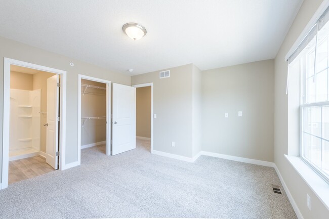 Building Photo - Brand new construction townhouse, upgrades...