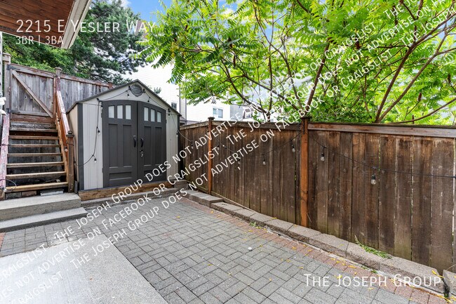 Building Photo - 2215 E Yesler Wy