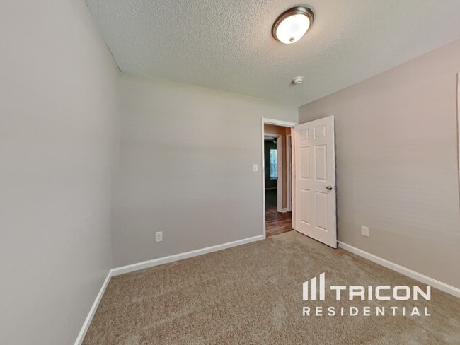 Building Photo - 120 Brook Pl