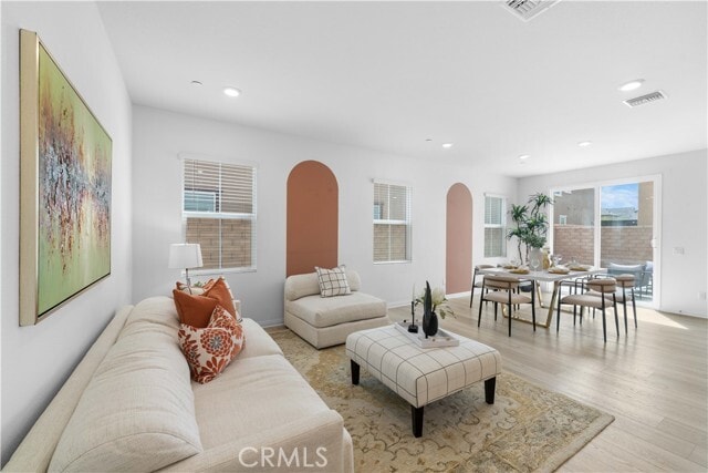 Building Photo - 3918 E Cambria Privado