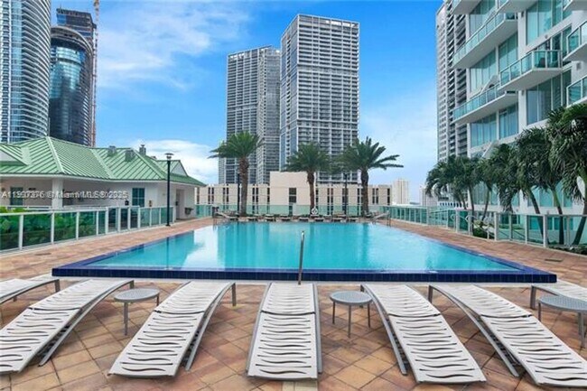 Building Photo - 41 SE 5th St