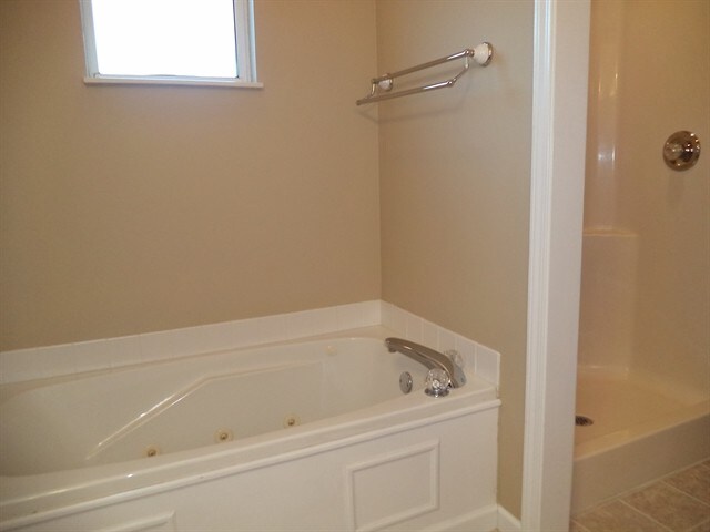 Building Photo - 1822 Hunters Hill Blvd