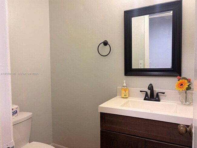 Building Photo - 8380 SW 154th Ave