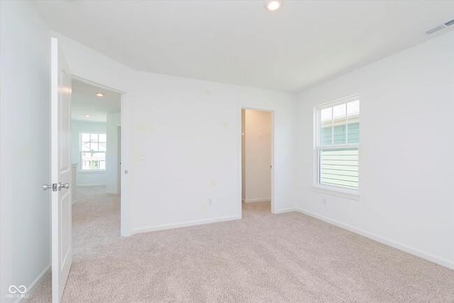 Building Photo - 15929 Tharp Wds Dr