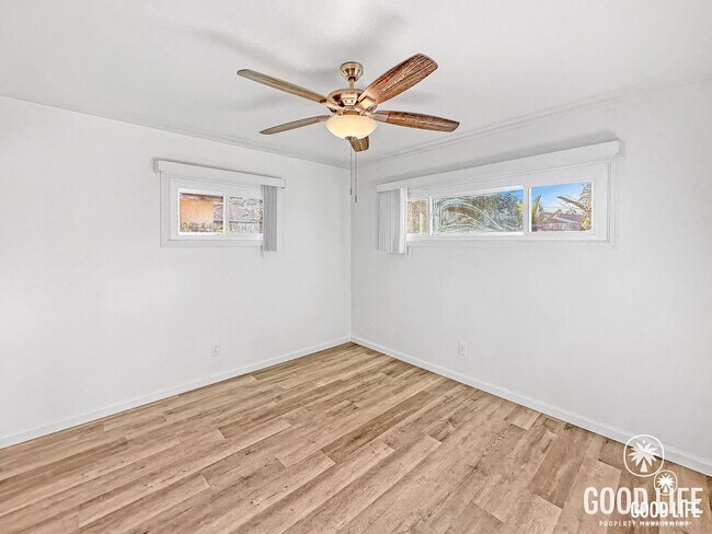 Building Photo - Charming 3B/2BA House w/ Attached Garage & Washer/Dryer in Clairemont!