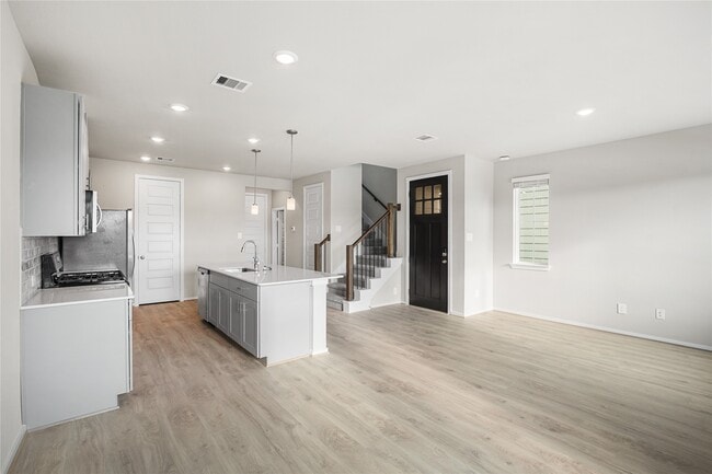 Building Photo - 3119 Quiet Sunset Dr