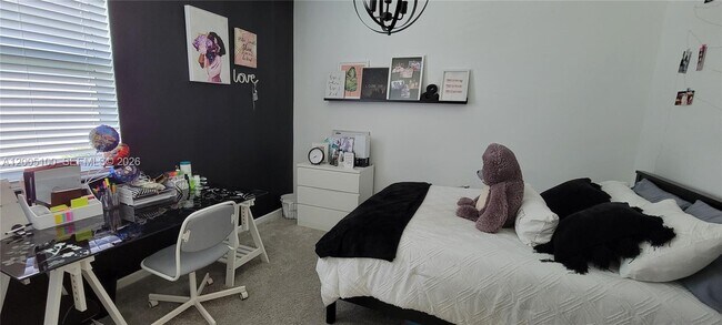 Building Photo - 11637 SW Lyra Dr.