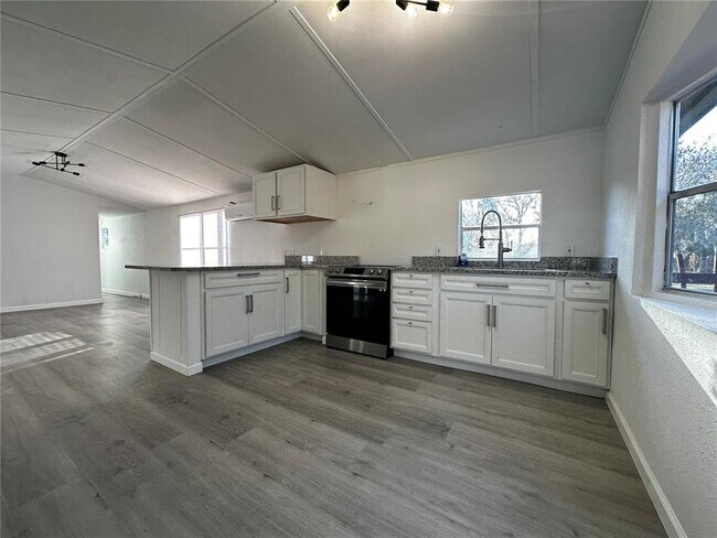 Building Photo - 3680 Packard Ave