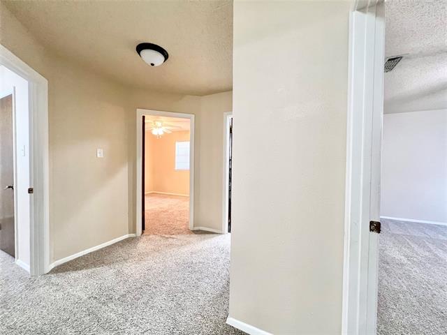 Building Photo - 2804 Canyon Dr