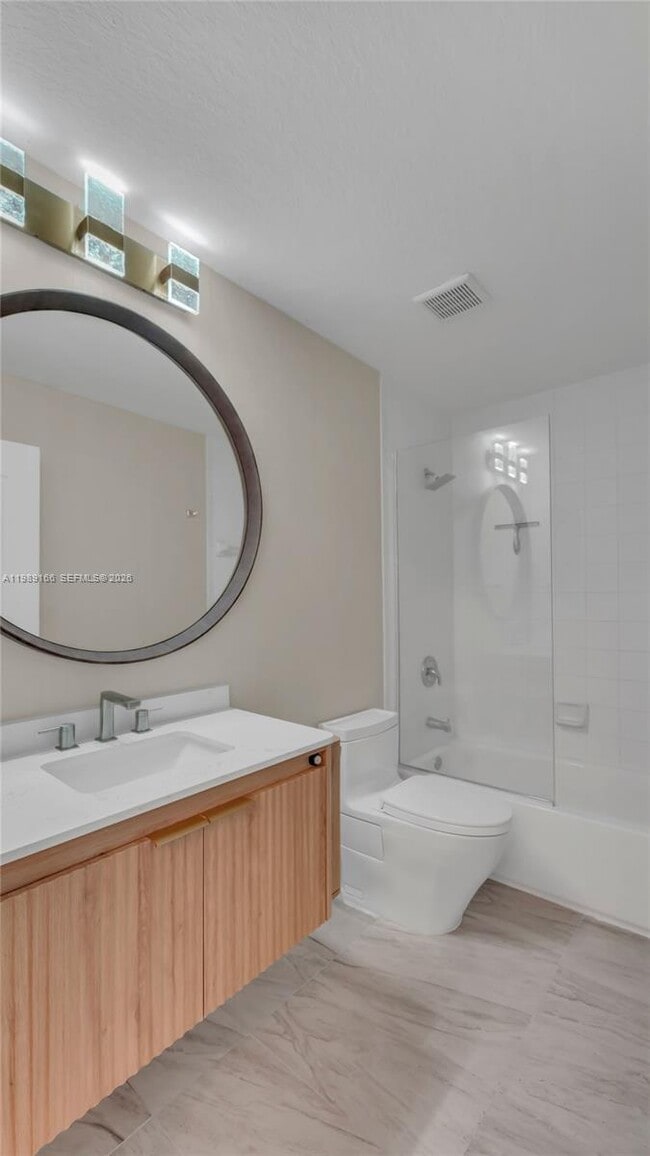 Building Photo - 2342 SE 10th St