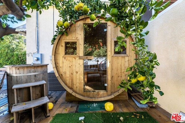 Building Photo - 1112 S Highland Ave