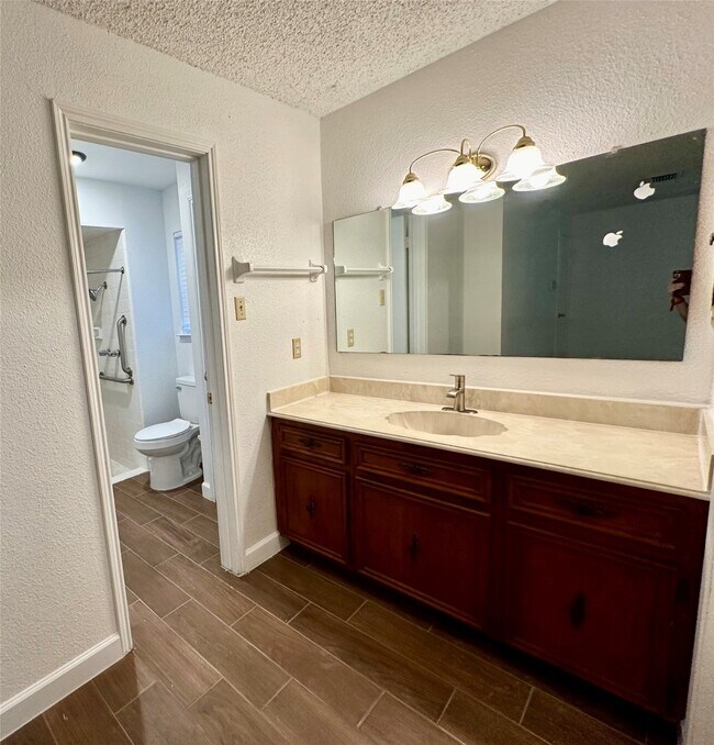 Building Photo - 16218 Cavendish Dr