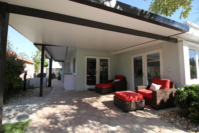 Building Photo - 2548 SE 14th St