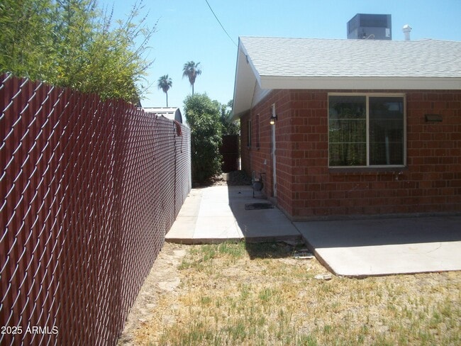 Building Photo - 3938 W Marlette Ave