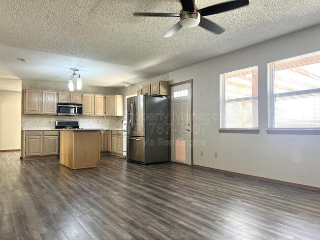 Building Photo - 6436 Peak Vista Cir
