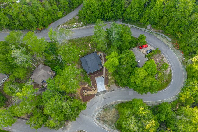 Building Photo - 341 Mossy Creek Ln